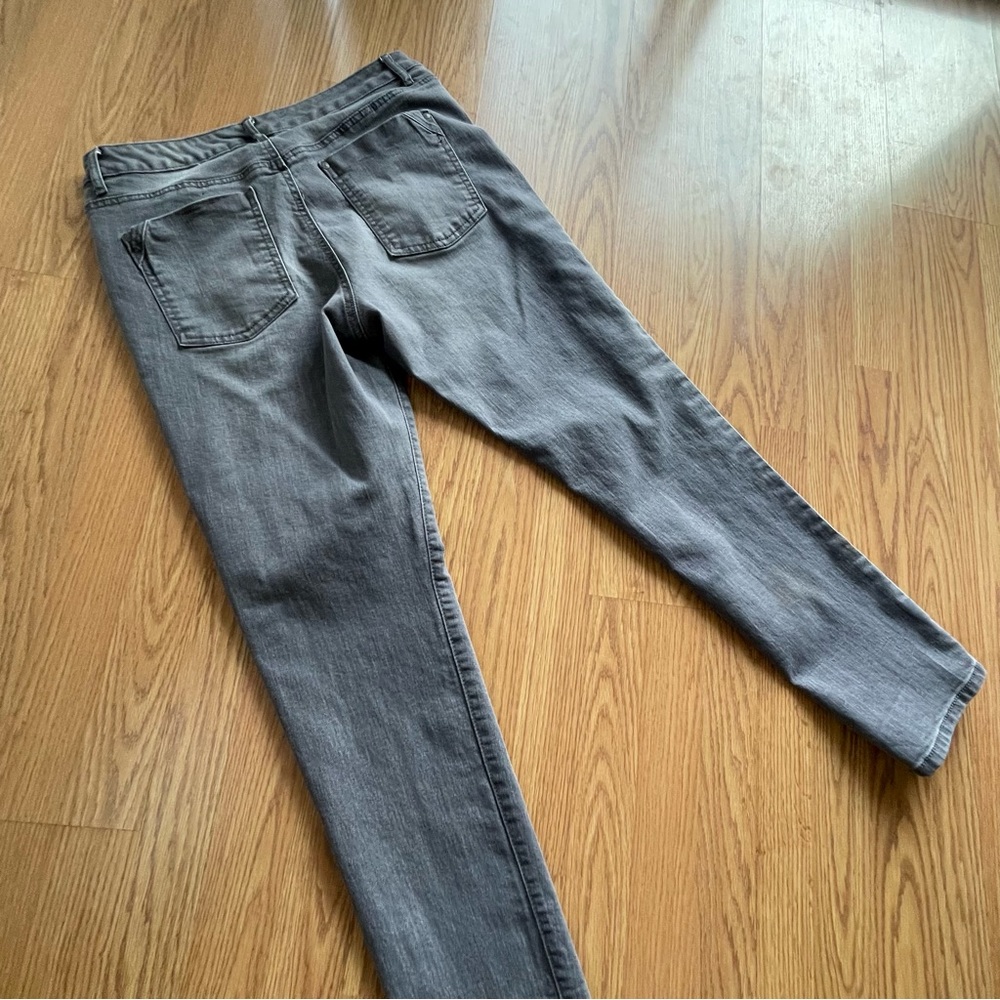 🟢3/$15 BANDOLINO Grey Mid Rise Skinny Jeans - Picture 7 of 7